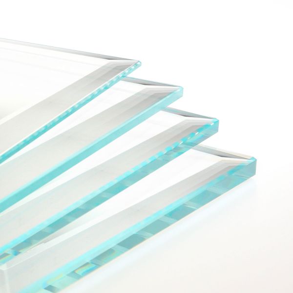 OptiWhite-Glas (Supertransparent) mit Facettenschliff   